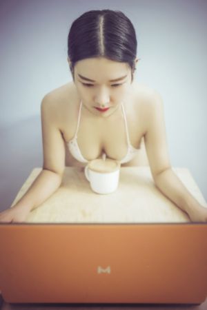 性一交一乱一区二区洋洋Av_蓝光电影完整版在线观看